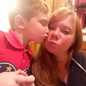 Meet your Posher, Loribeth